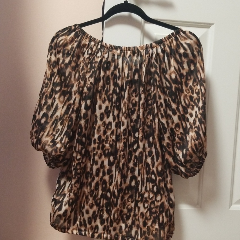 Leopard Printed Top - Picture 4 of 8